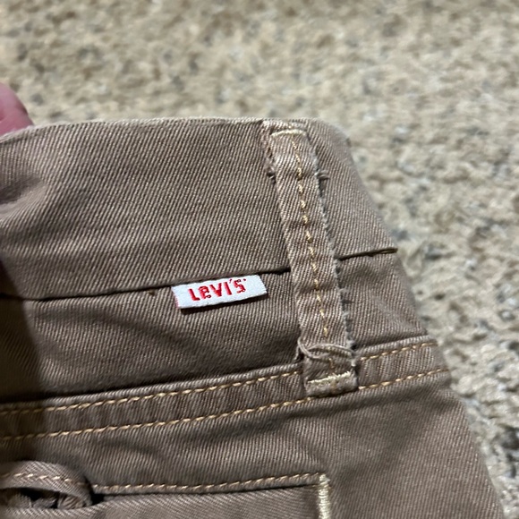 Levi’s Tab Twill Shorts - Picture 8 of 9